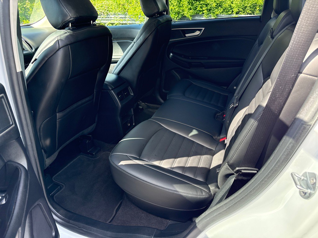 2020 Ford Edge Image 6