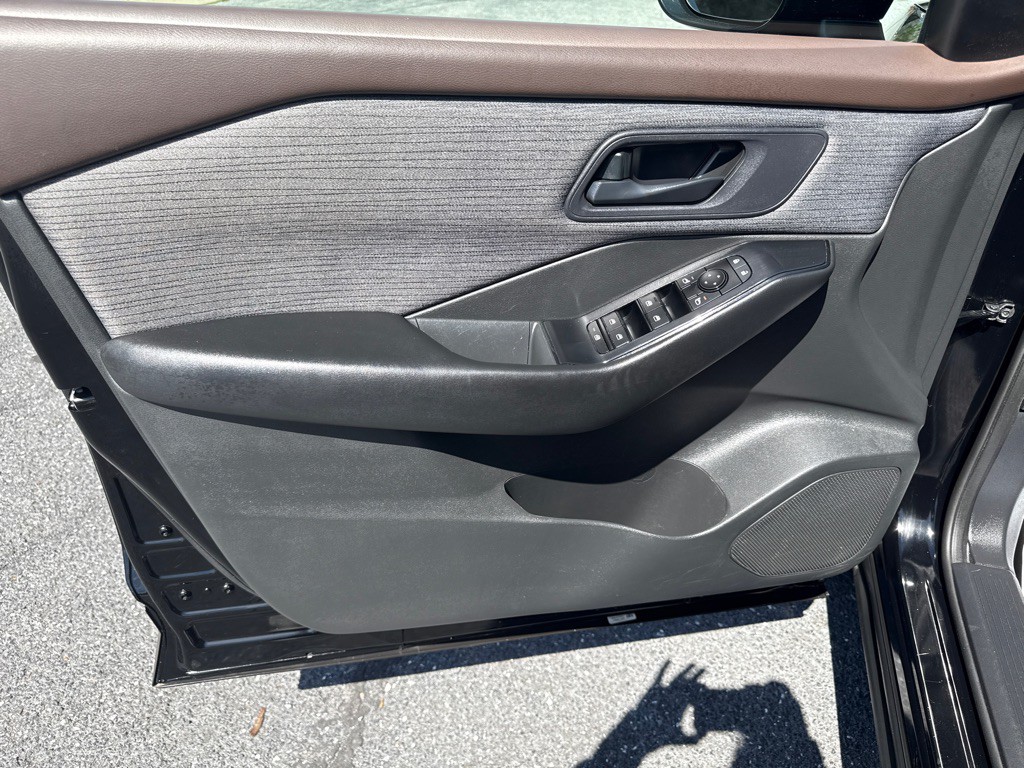 2023 Nissan Rogue Image 20