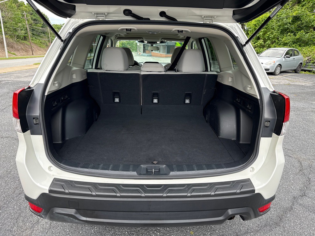 2022 Subaru Forester Image 9