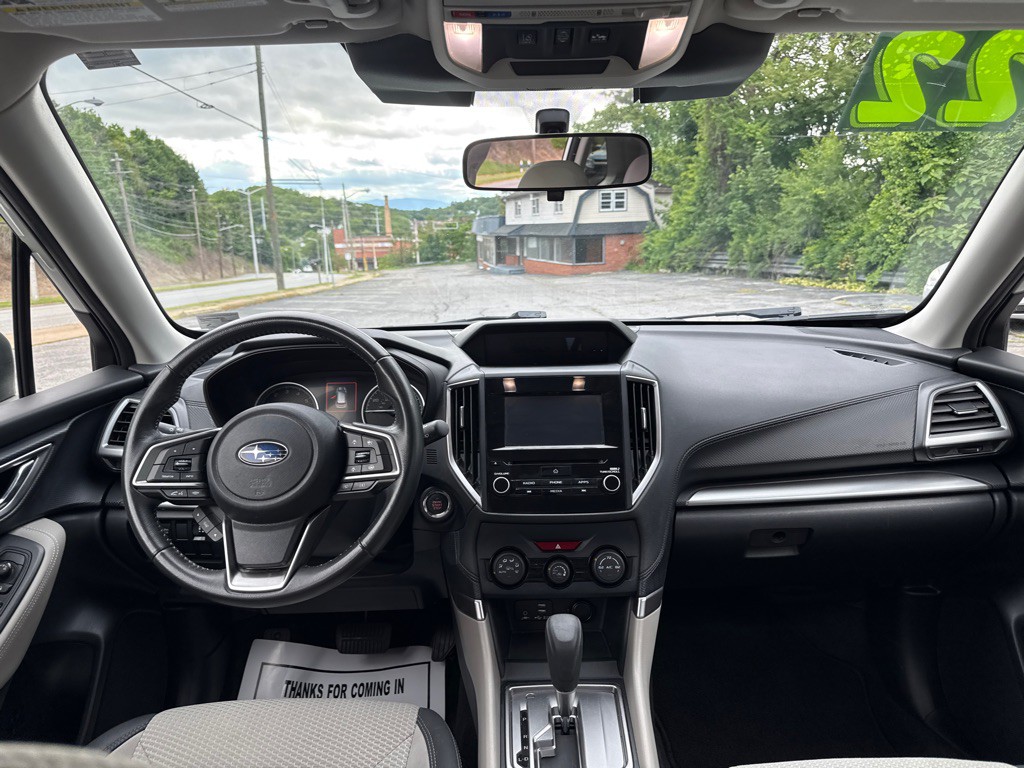 2022 Subaru Forester Image 11