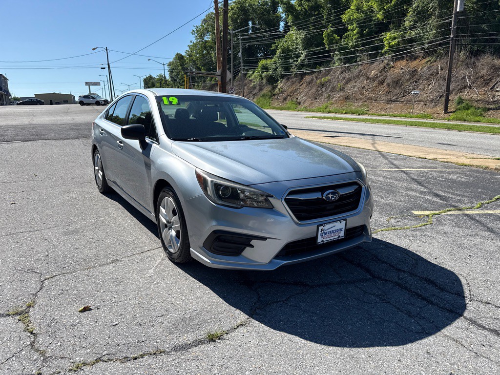 2019 Subaru Legacy Image 2