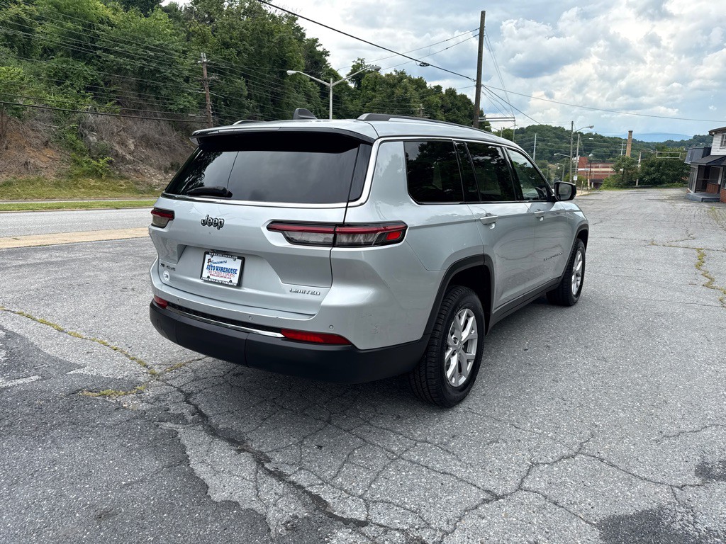 2021 Jeep Grand Cherokee Image 3