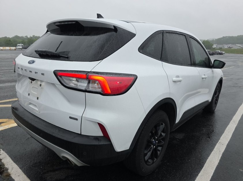 2020 Ford Escape Image 2