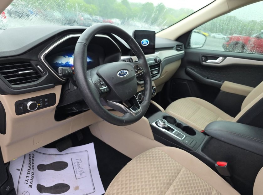 2020 Ford Escape Image 3
