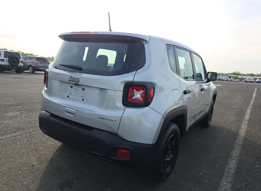 2021 Jeep Renegade Image 2