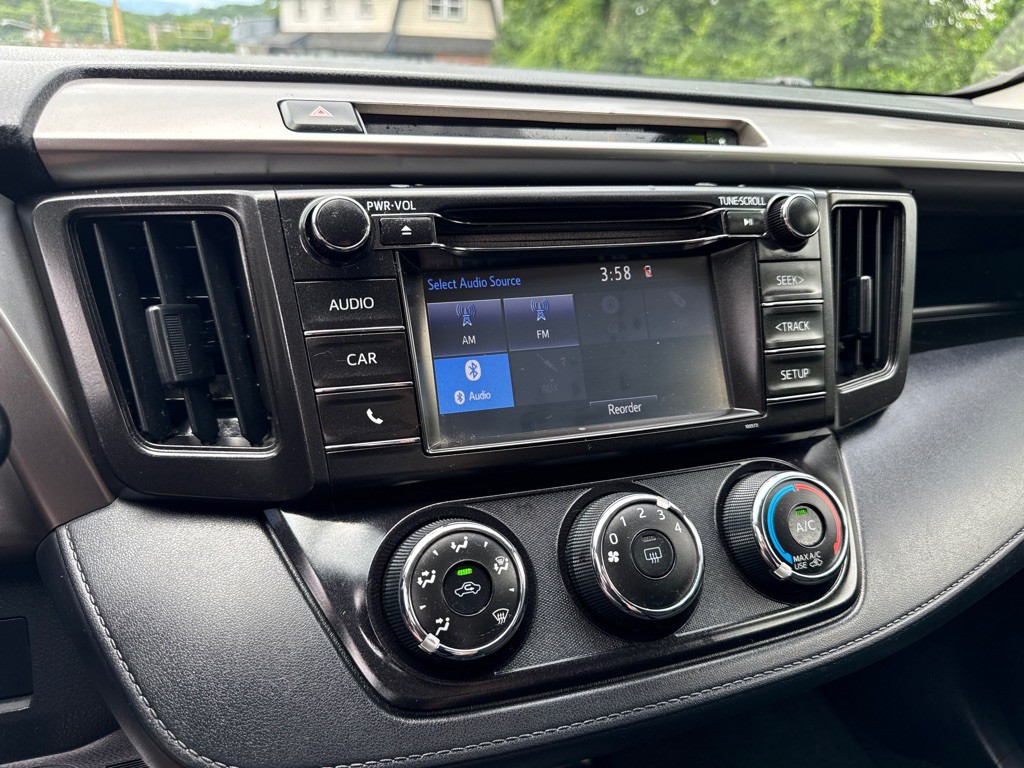 2016 Toyota Rav4 Image 13