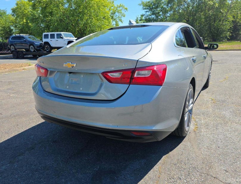 2023 Chevrolet Malibu Image 2