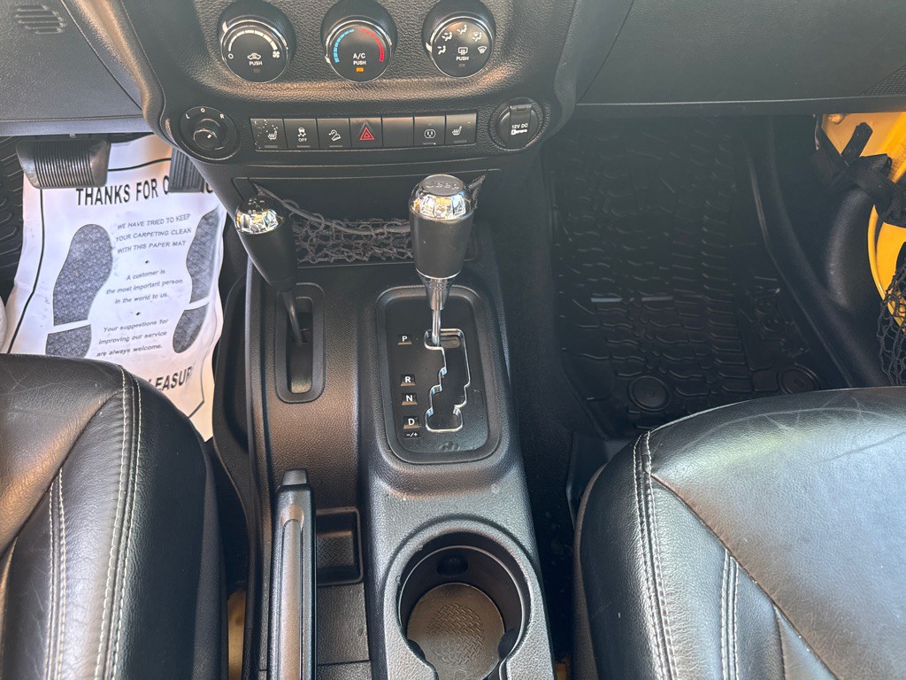 2015 Jeep Wrangler Unlimited Image 15