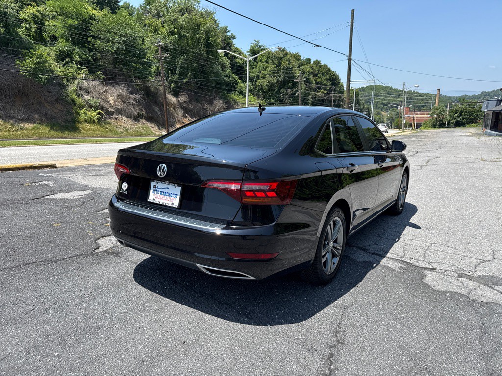 2019 Volkswagen Jetta Image 3