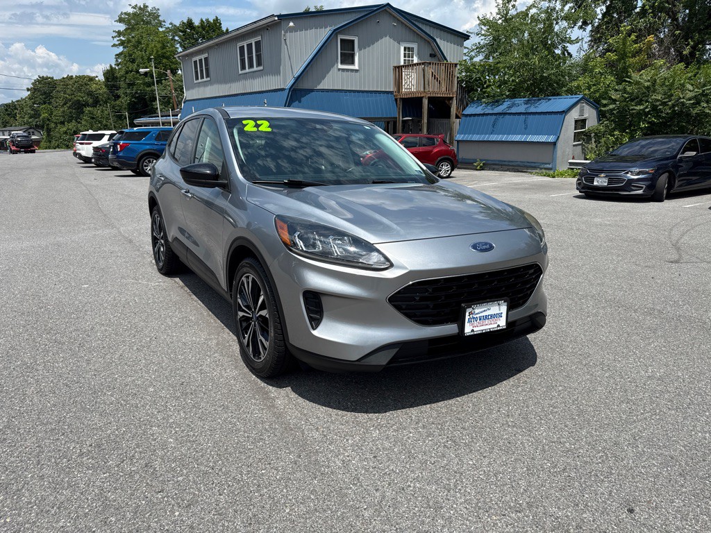 2022 Ford Escape Image 2