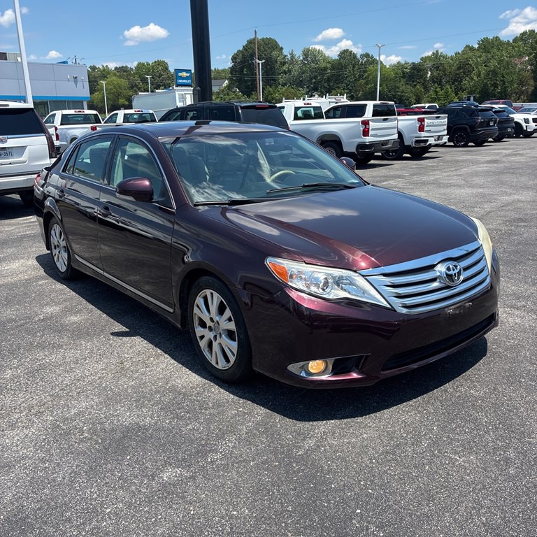 2012 Toyota Avalon Image 1