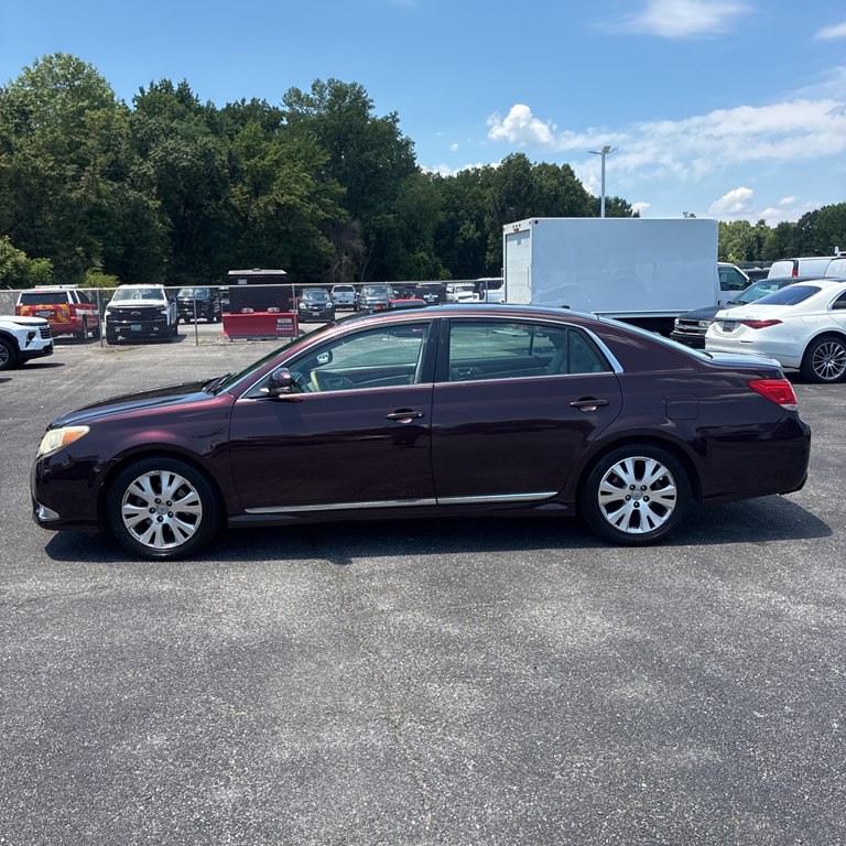 2012 Toyota Avalon Image 2