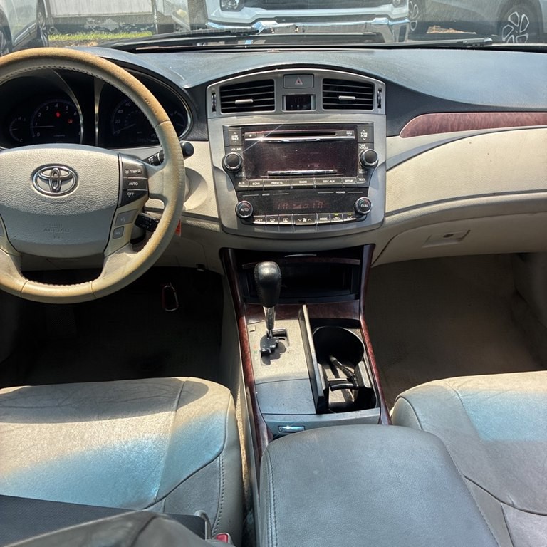 2012 Toyota Avalon Image 3
