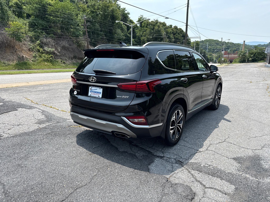 2020 Hyundai Santa Fe Image 3