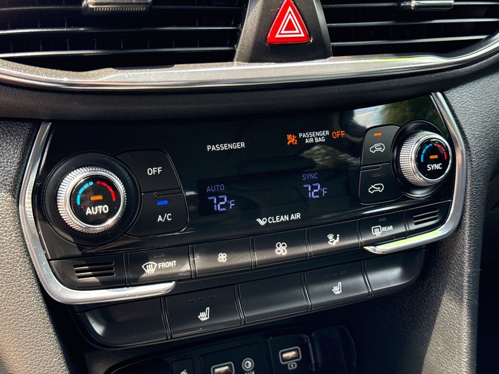 2020 Hyundai Santa Fe Image 16