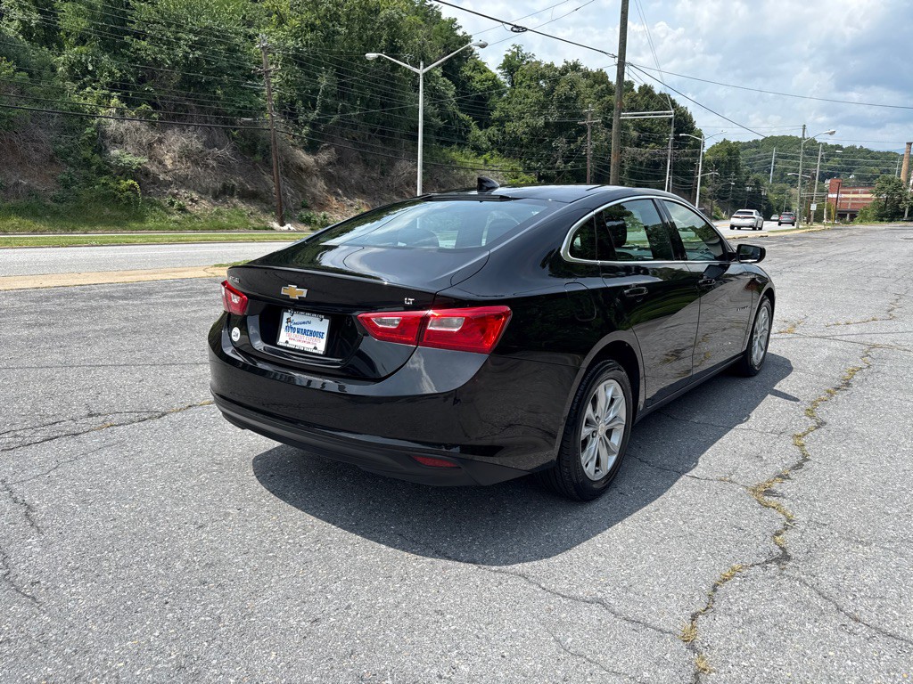 2023 Chevrolet Malibu Image 3