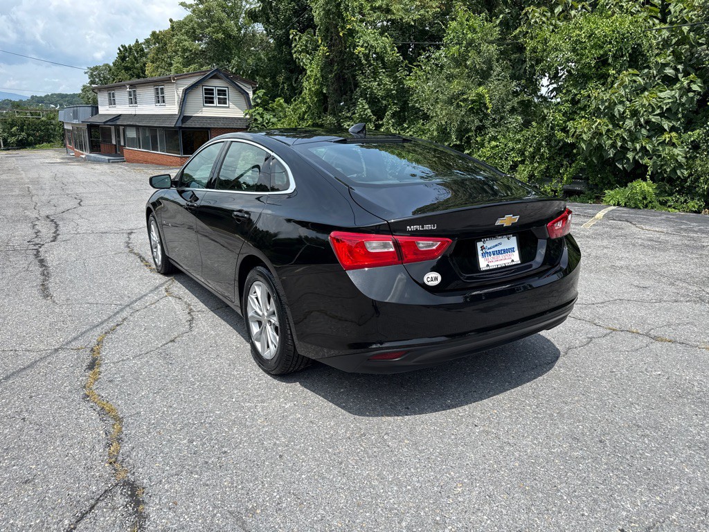 2023 Chevrolet Malibu Image 4