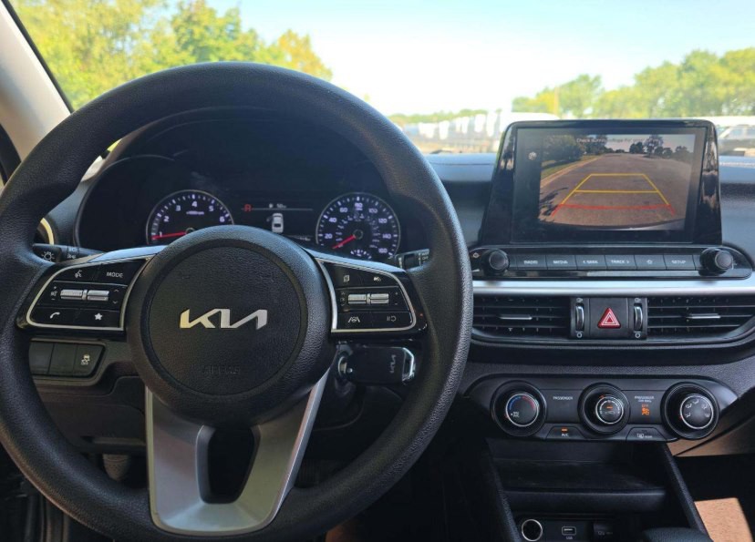 2023 Kia Forte Image 3