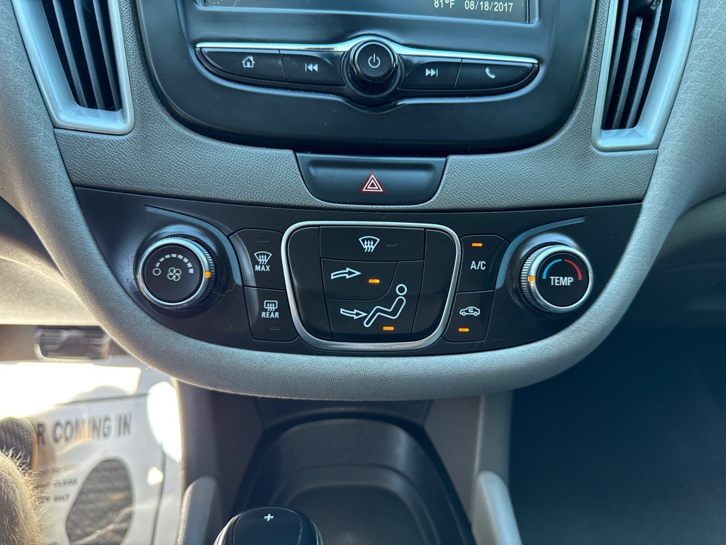 2018 Chevrolet Malibu Image 14