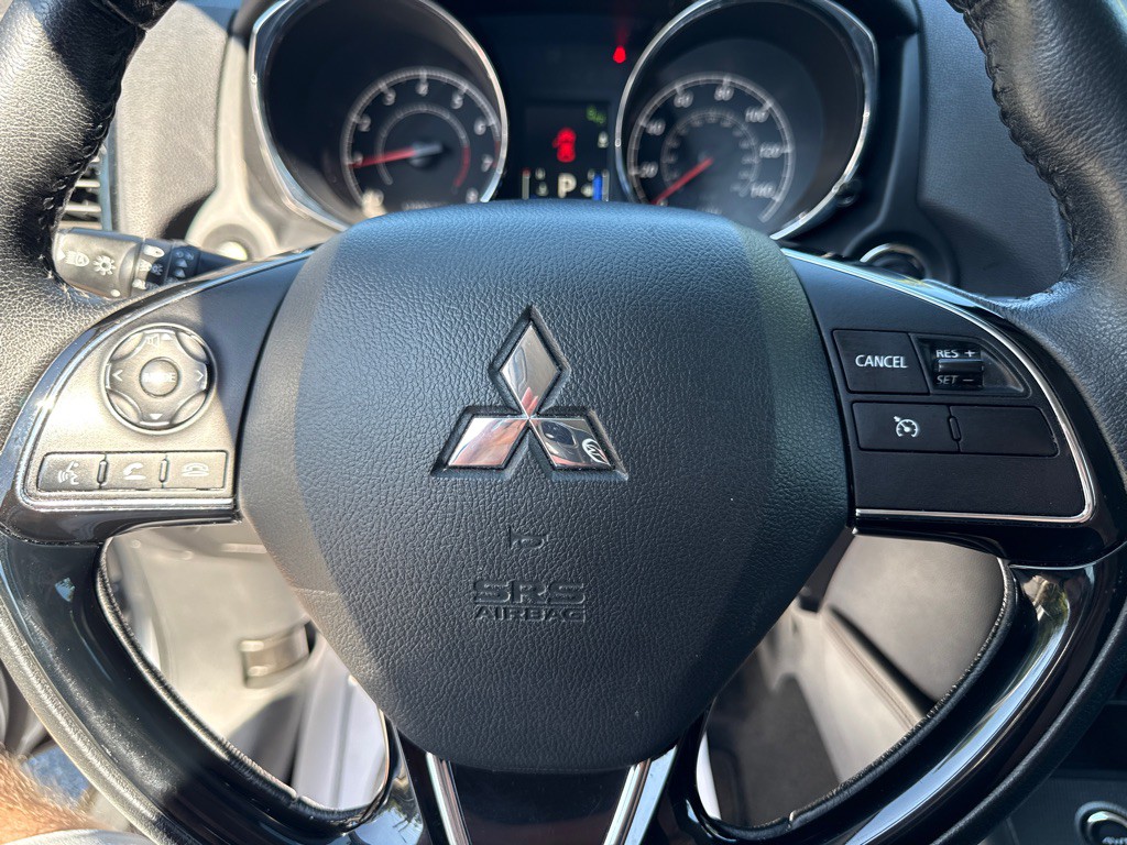 2025 Mitsubishi Outlander Image 18