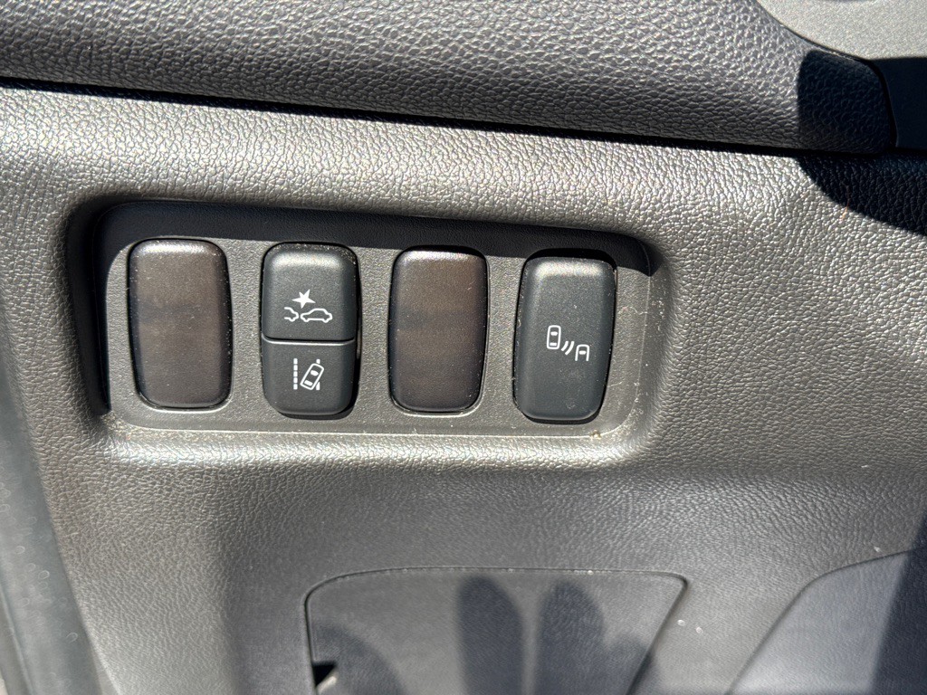 2025 Mitsubishi Outlander Image 20