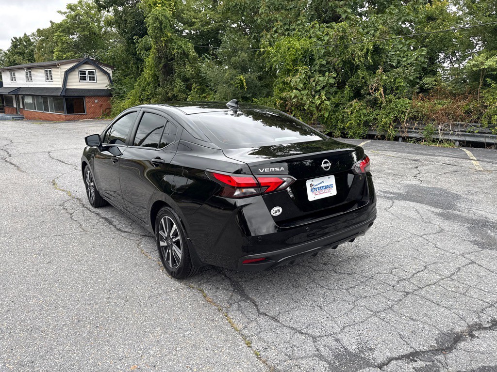 2025 Nissan Versa Image 4