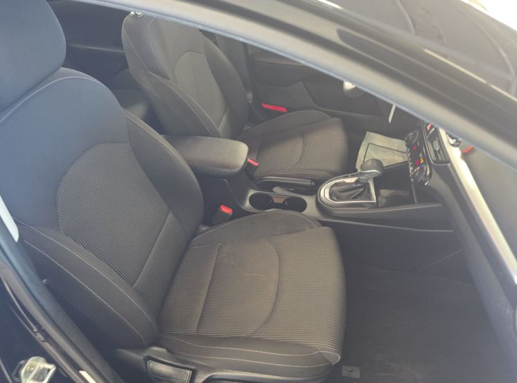 2019 Kia Forte Image 3