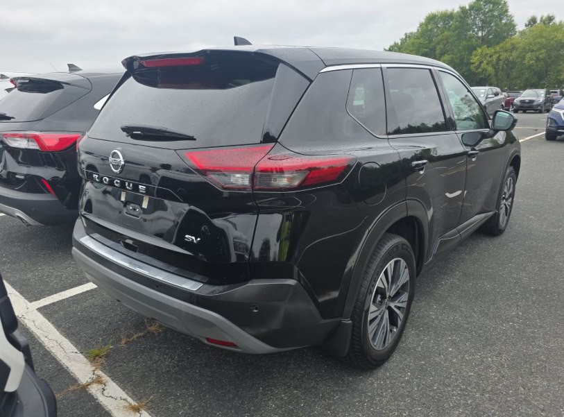 2021 Nissan Rogue Image 2
