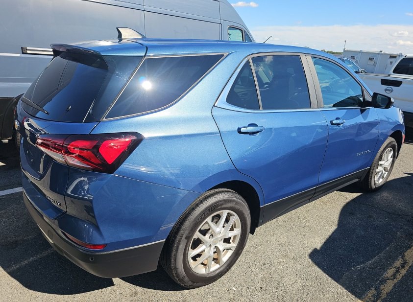 2024 Chevrolet Equinox Image 2