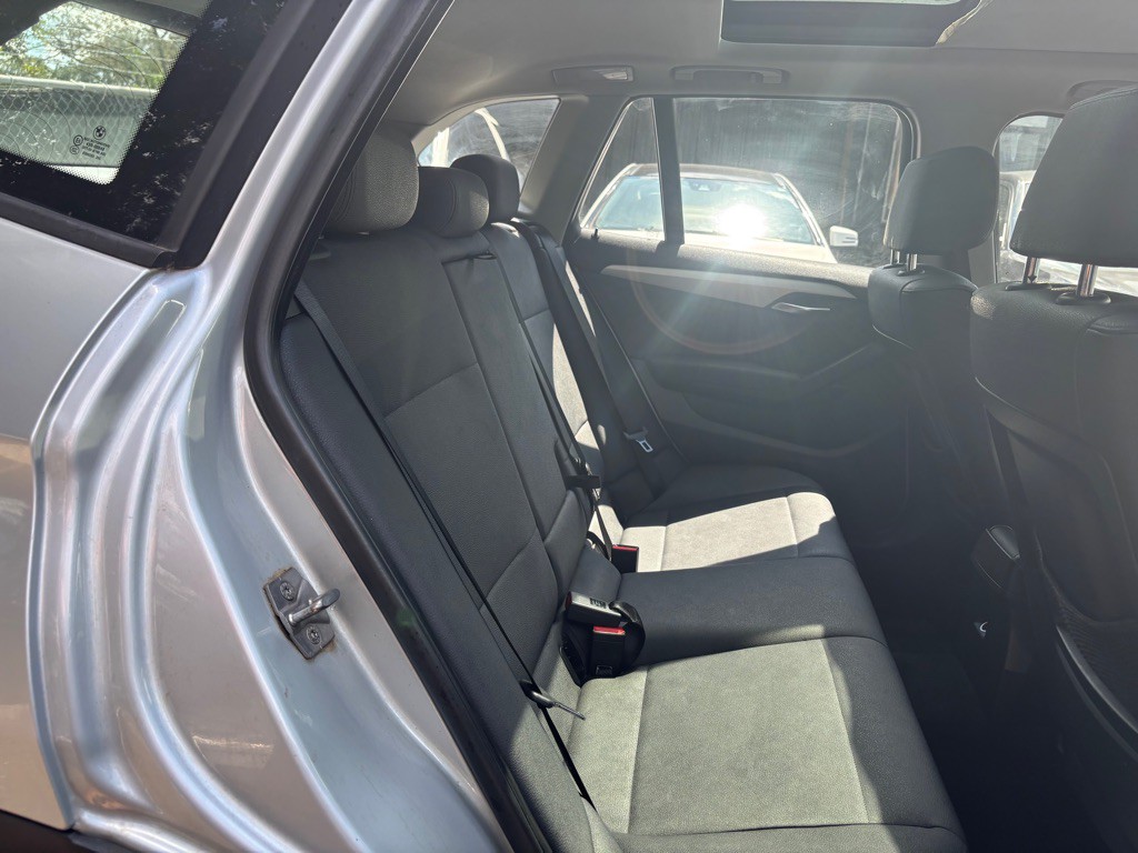 2014 BMW X1 Image 24