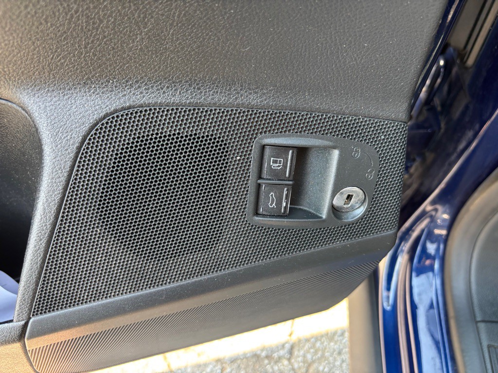 2006 Volkswagen Passat Image 21