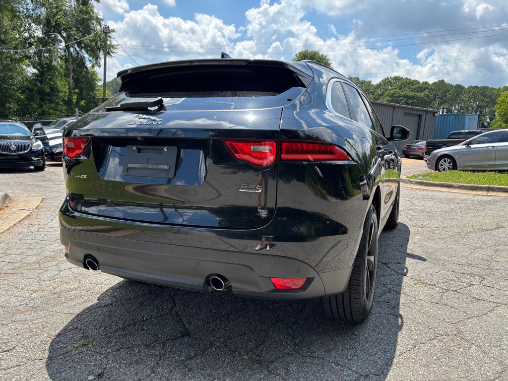 2018 Jaguar F-PACE Image 13