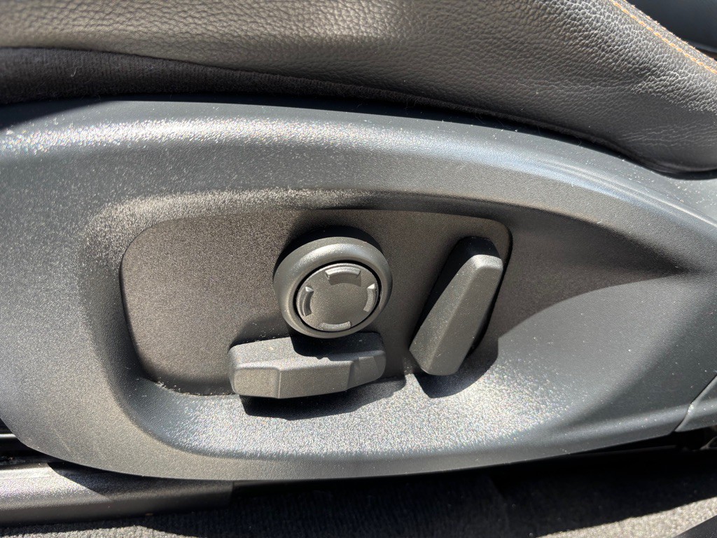 2018 Jaguar F-PACE Image 22
