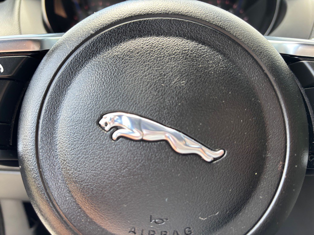 2018 Jaguar F-PACE Image 51