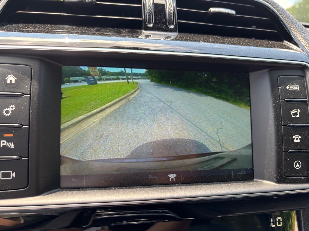 2018 Jaguar F-PACE Image 53