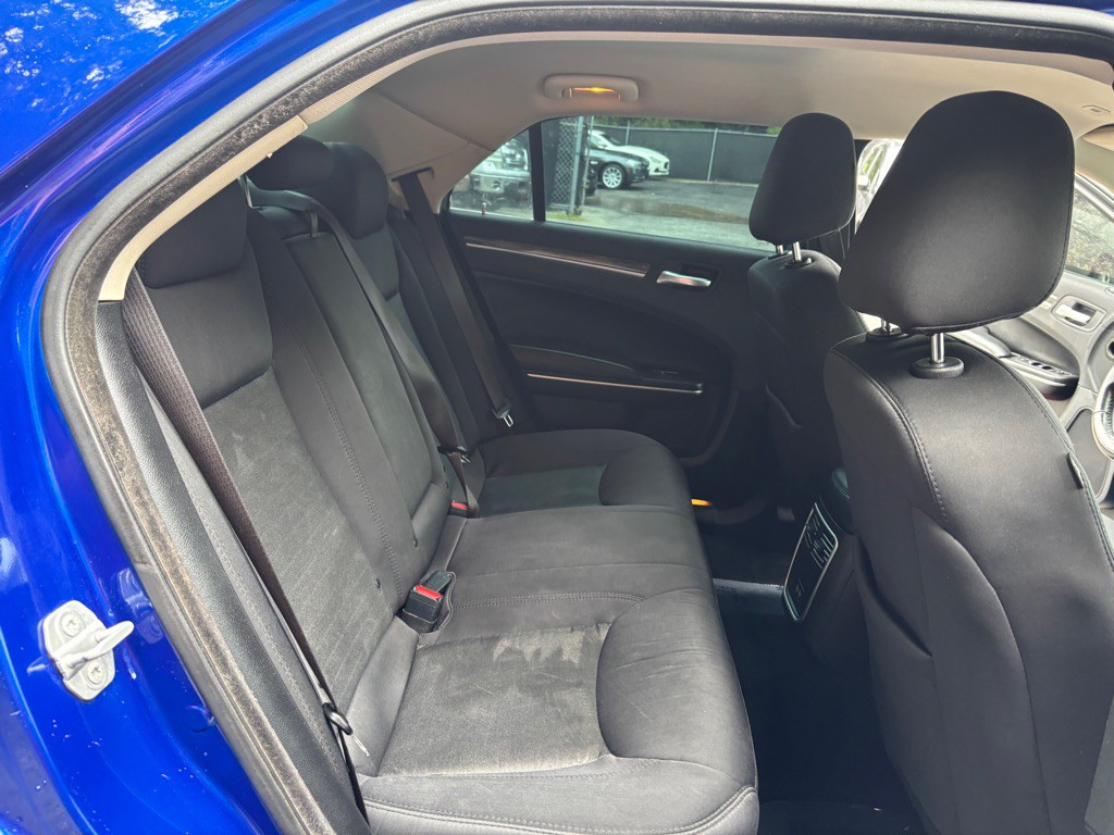 2021 Chrysler 300 Image 26