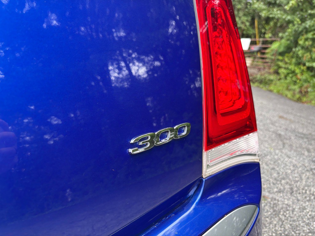 2021 Chrysler 300 Image 38