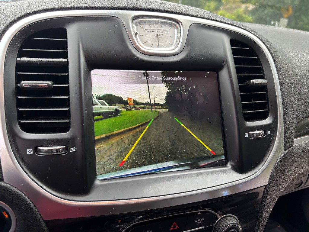 2021 Chrysler 300 Image 48