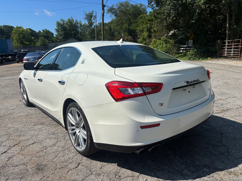 2015 Maserati Ghibli Image 11