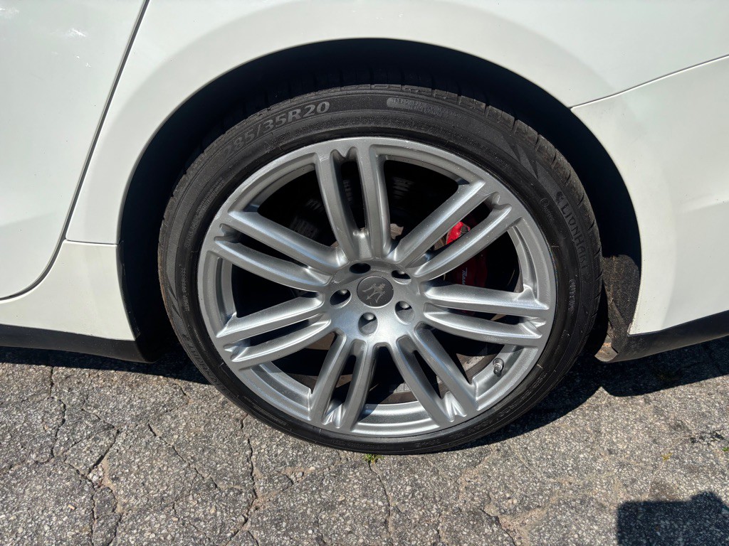 2015 Maserati Ghibli Image 13