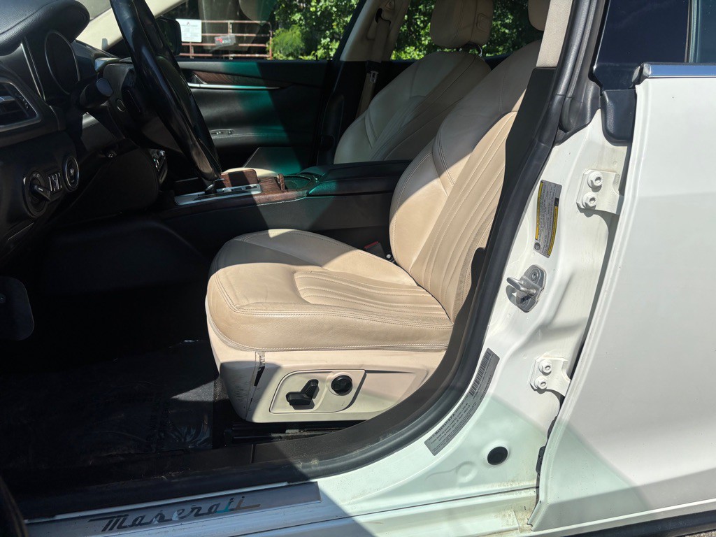 2015 Maserati Ghibli Image 17
