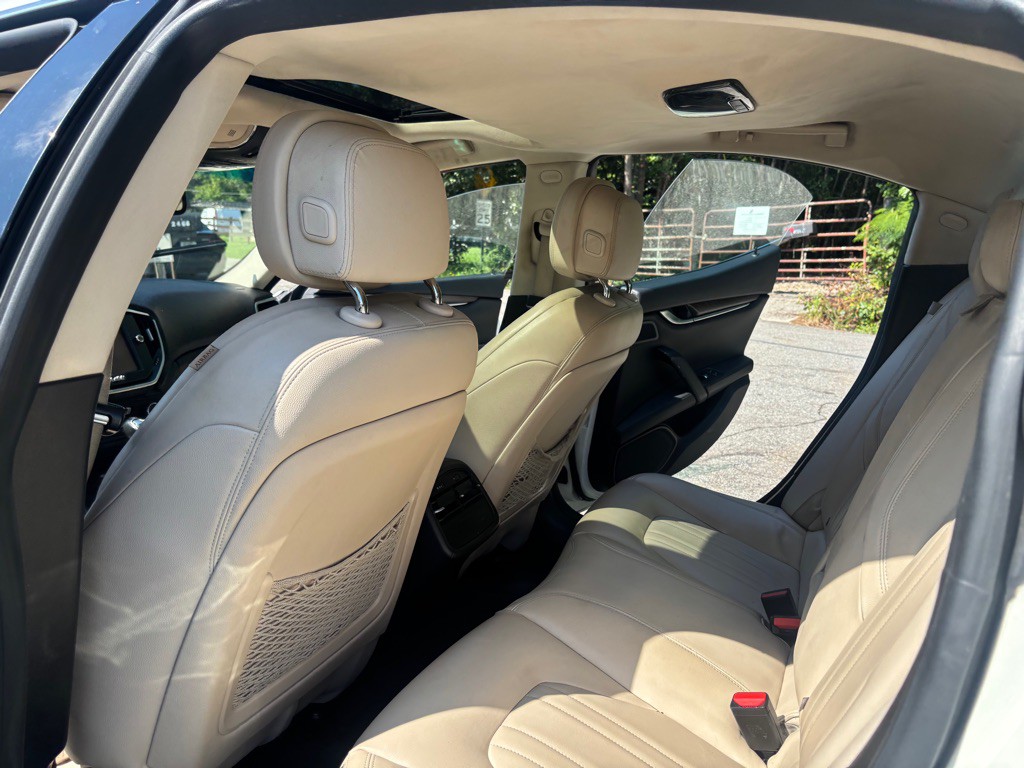 2015 Maserati Ghibli Image 31