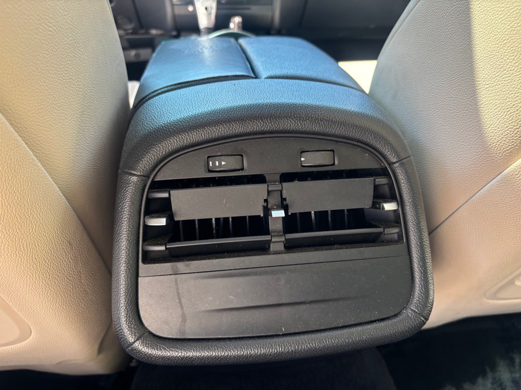 2015 Maserati Ghibli Image 34