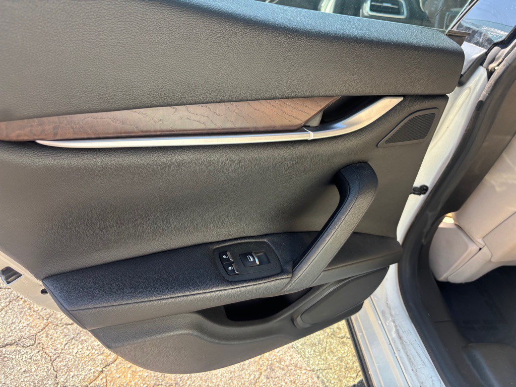 2015 Maserati Ghibli Image 35