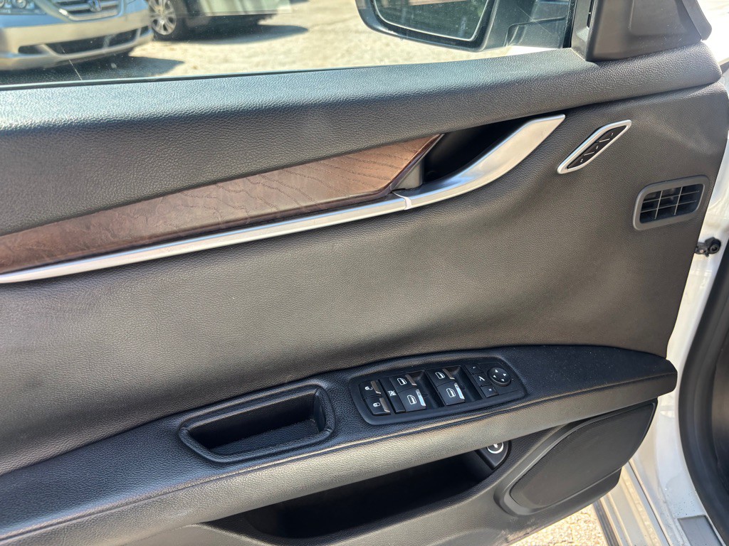 2015 Maserati Ghibli Image 36