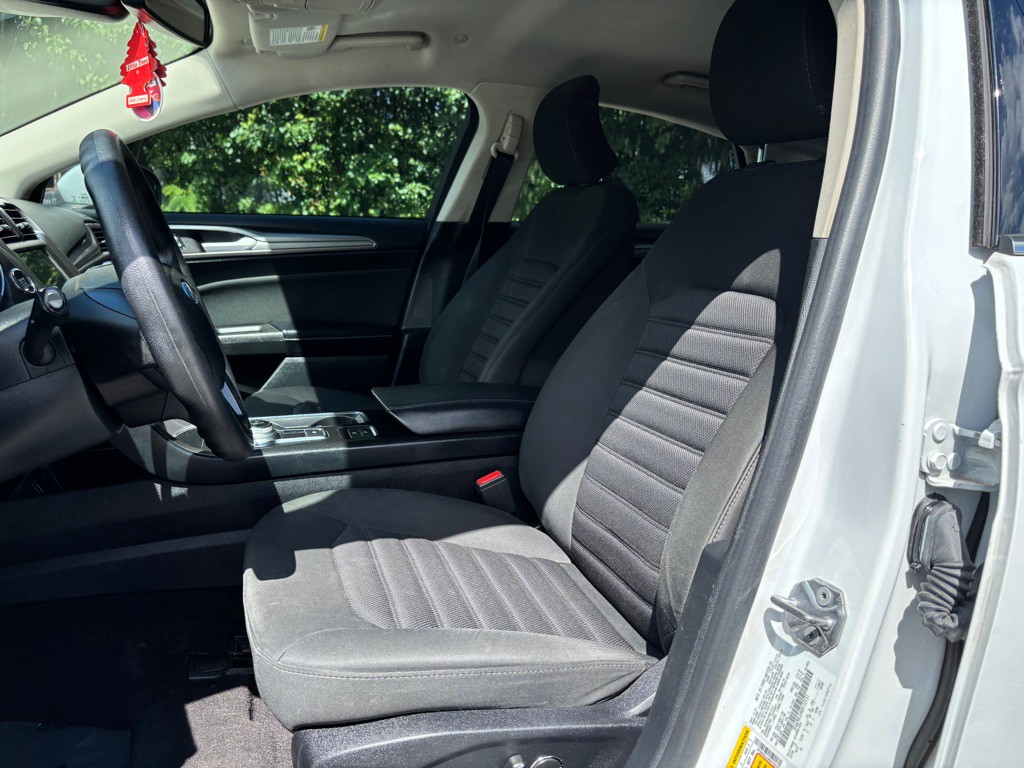 2019 Ford Fusion Image 14