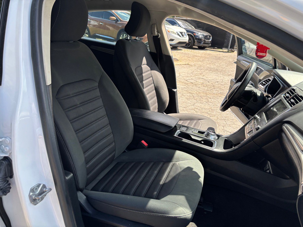 2019 Ford Fusion Image 19
