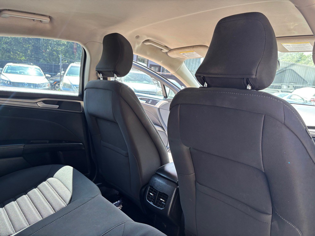 2019 Ford Fusion Image 24