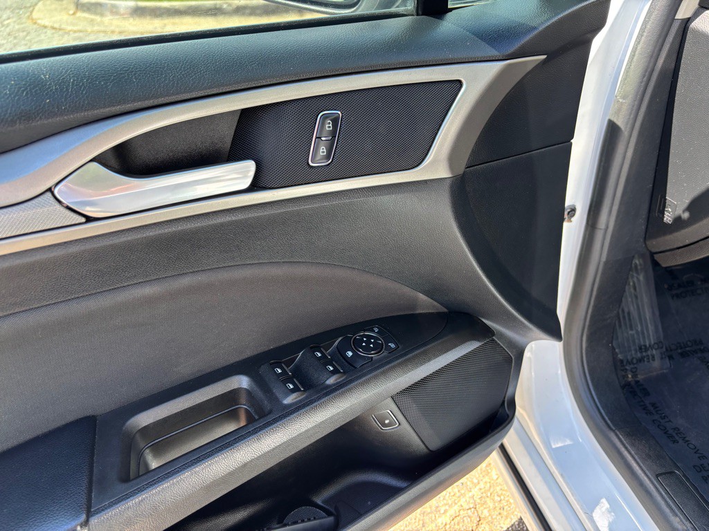 2019 Ford Fusion Image 33