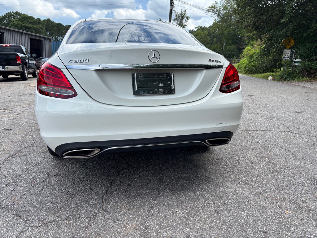 2017 Mercedes-Benz C-Class Image 13